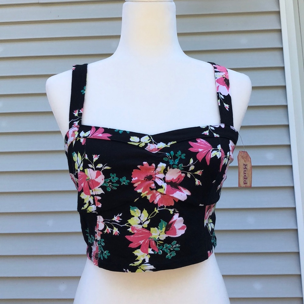 BRAND NEW with tags Mudd floral crop top